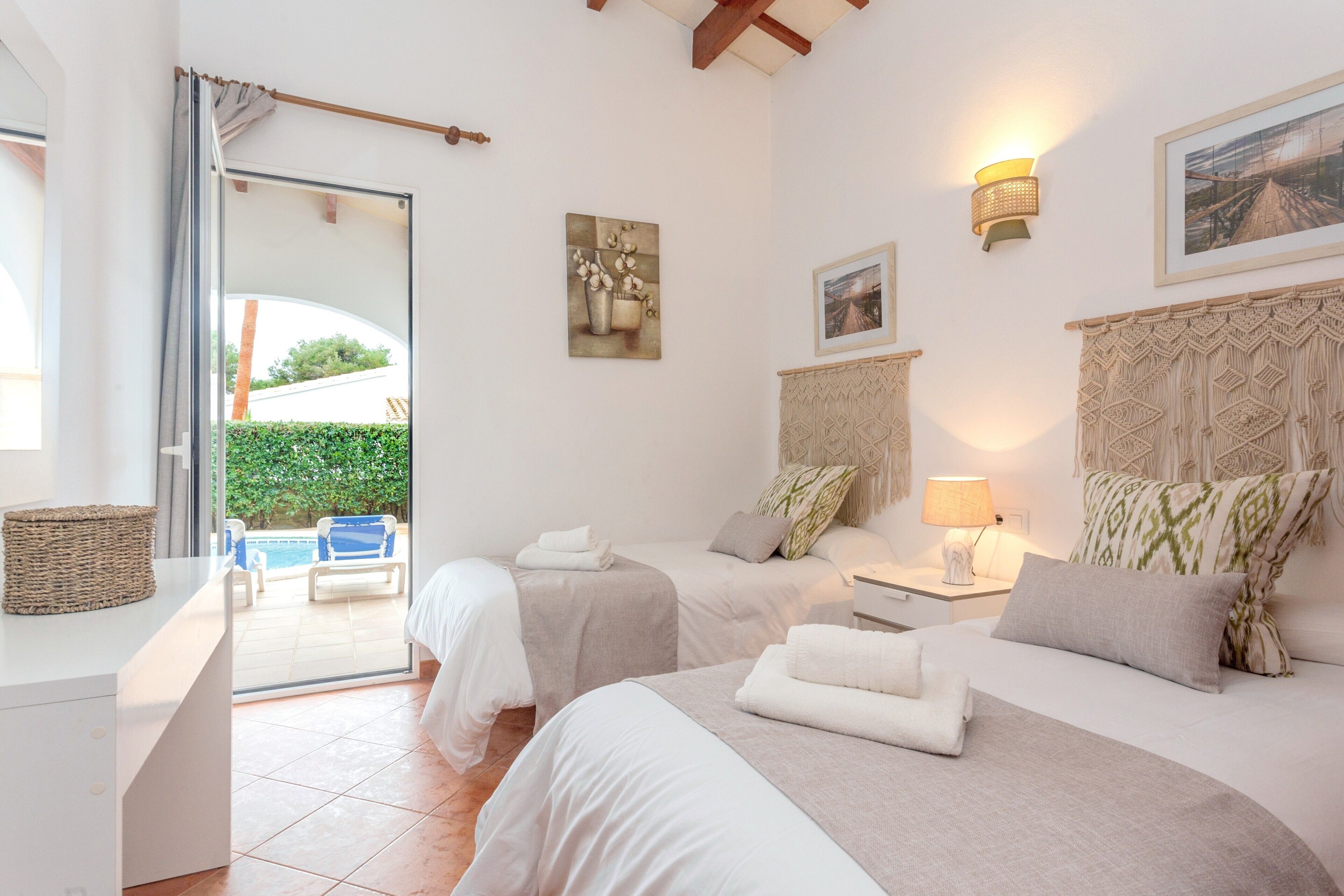 3 habitaciones, tabla de planchar con plancha y wifi gratis 