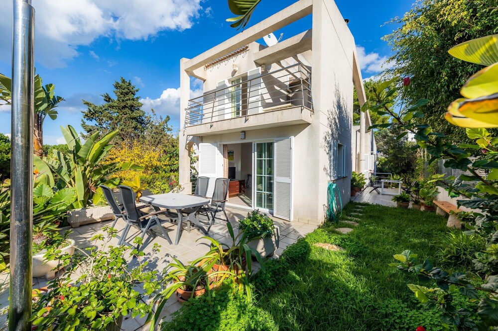 Chalet 'Cas Ferrer' close to the Beach with Garden & Wi-Fi