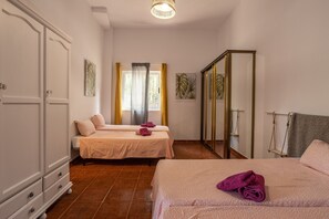 4 habitaciones, tabla de planchar con plancha y wifi gratis 