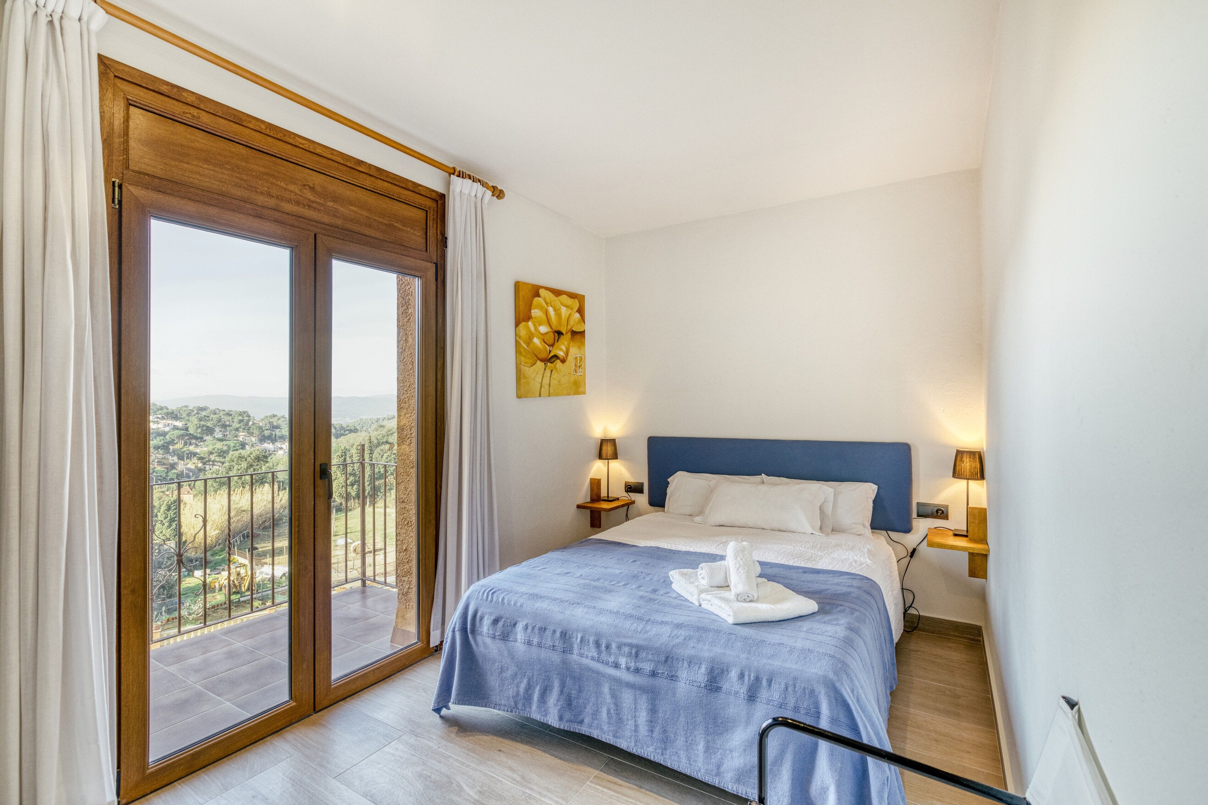 3 habitaciones, tabla de planchar con plancha y wifi gratis 