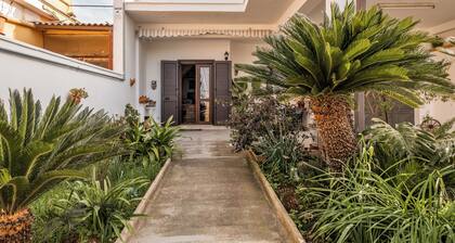 Holiday Home 'Villa Salento' close to Historic Centre with Garden