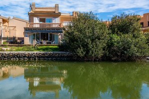 Exterior - Apartment 'Alcudia House' close to the Beach with Mountain and lake views & Wi-Fi (Port D'Alcudia)