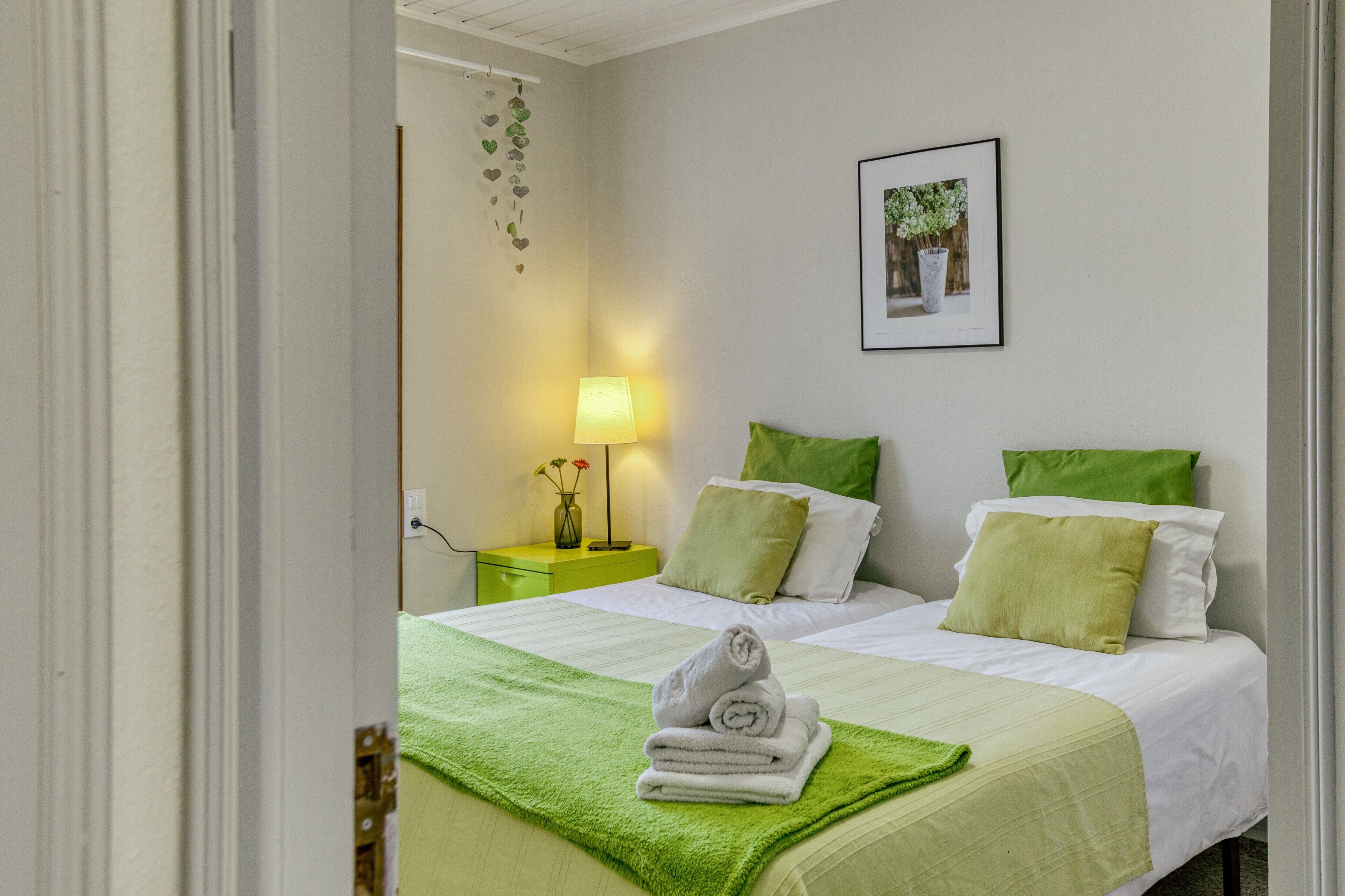 4 bedrooms, iron/ironing board, free WiFi, bed sheets