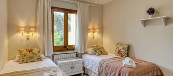 Chalet 'Casa Adosada' with Terrace, Garden & Wi-Fi