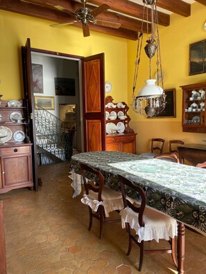 Dining - Holiday Home Es Port with Sea Views, Balcony, Terrace, and Wi-Fi (Felanitx)