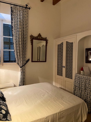 2 bedrooms, desk, iron/ironing board, free WiFi - Holiday Home Es Port with Sea Views, Balcony, Terrace, and Wi-Fi (Felanitx)