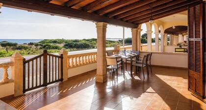 Holiday Home 'Es Vell Marí' with Sea Views, Barbecue, Terrace and Wi-Fi