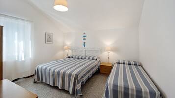 1 makuuhuone, silitysrauta/-lauta, ilmainen Wi-Fi, vuodevaatteet