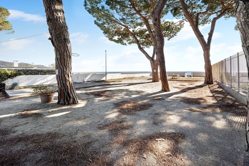 Apartment Orizzonte 5 A with Shared Garden & Wi-Fi