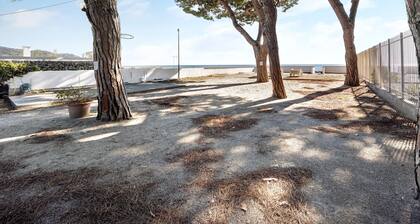 Apartment Orizzonte 5 A with Shared Garden & Wi-Fi
