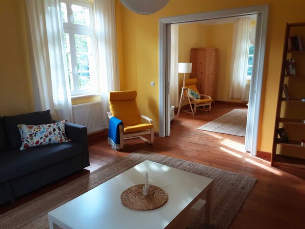 Unclassified image, 1 of 20, button