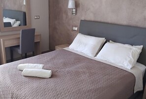 In-room safe, free WiFi