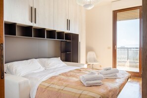 2 slaapkamers, een strijkplank/strijkijzer, wifi, beddengoed