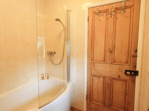 Cottage | Bathroom | Shower - The Old Post House at Low Stott Park (Ulverston)