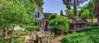 🌻 Charming Cottage On Peaceful 5 Acres in the Mountains
