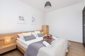 2 slaapkamers, een strijkplank/strijkijzer, wifi, beddengoed