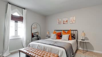 2 bedrooms, iron/ironing board, WiFi, bed sheets