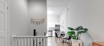 Beautifully Renovated 3 level Unit in Historic Downtown Fredericksburg