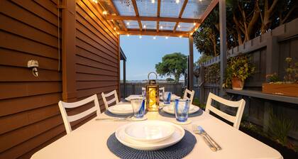 Message to enquiry how you can have a few nights stay for FREE !