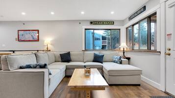 TV, fireplace, streaming services