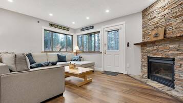 TV, fireplace, streaming services