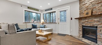 Brookside I B-301 | 2 Bed, 1 Bath