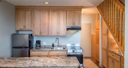 Brookside II B-305 | 1 Bed, 1 Bath