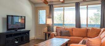 Brookside II B-305 | 1 Bed, 1 Bath