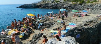 Fresh and bright apartment 350 meters from the sea