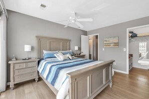 2 bedrooms, desk, iron/ironing board, free WiFi - 2Bd/1Ba, Lake/Riverview Condo; discounts for longer stays (Port Clinton)