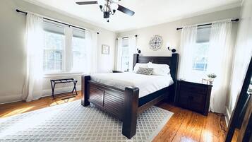 3 bedrooms, iron/ironing board, free WiFi, bed sheets