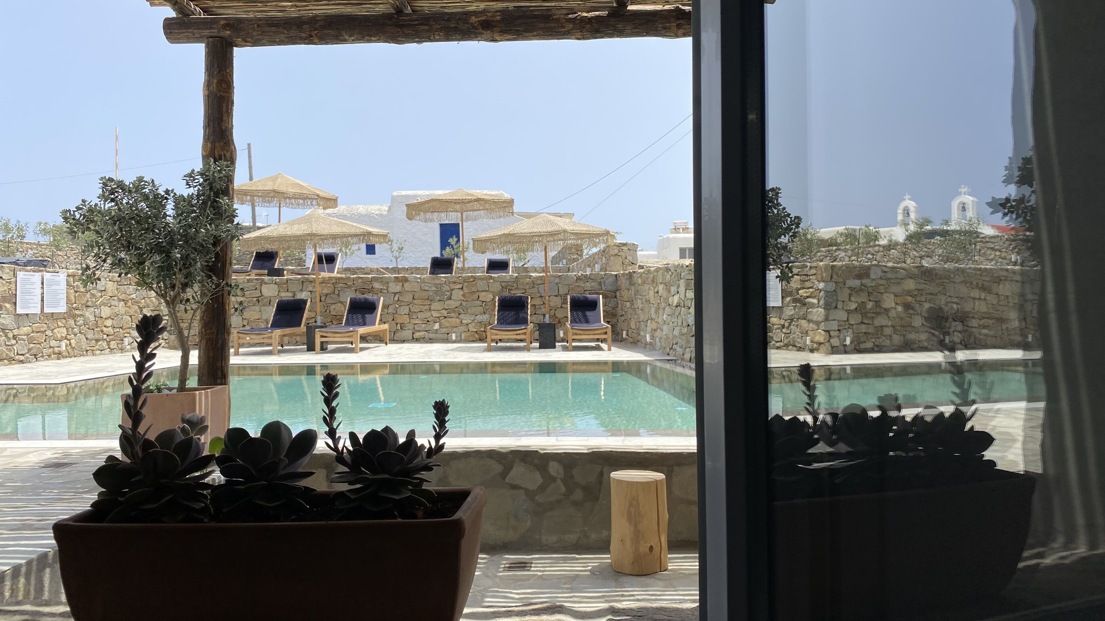 حمّام سباحة خارجي