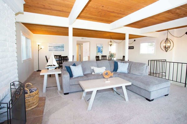 Smart TV, fireplace, offices