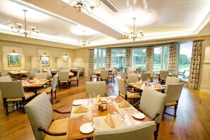 用餐