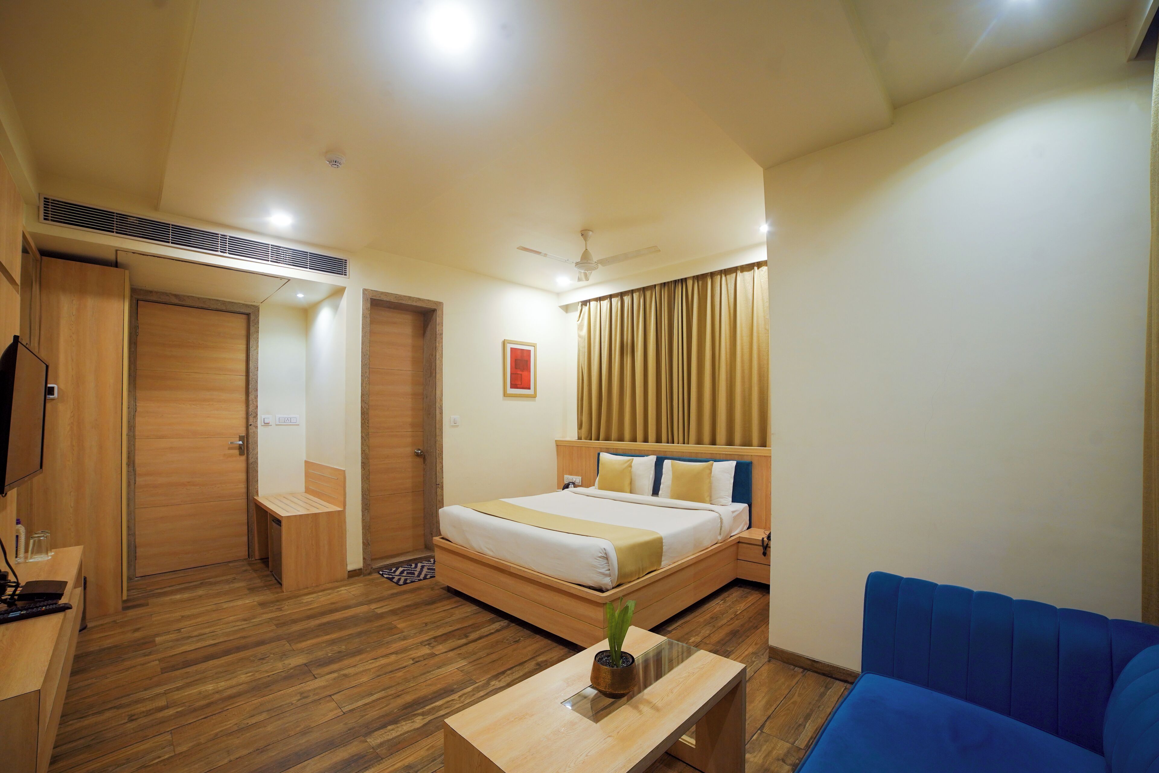 Studio Suite | Egyptian cotton sheets, premium bedding, free WiFi, bed sheets