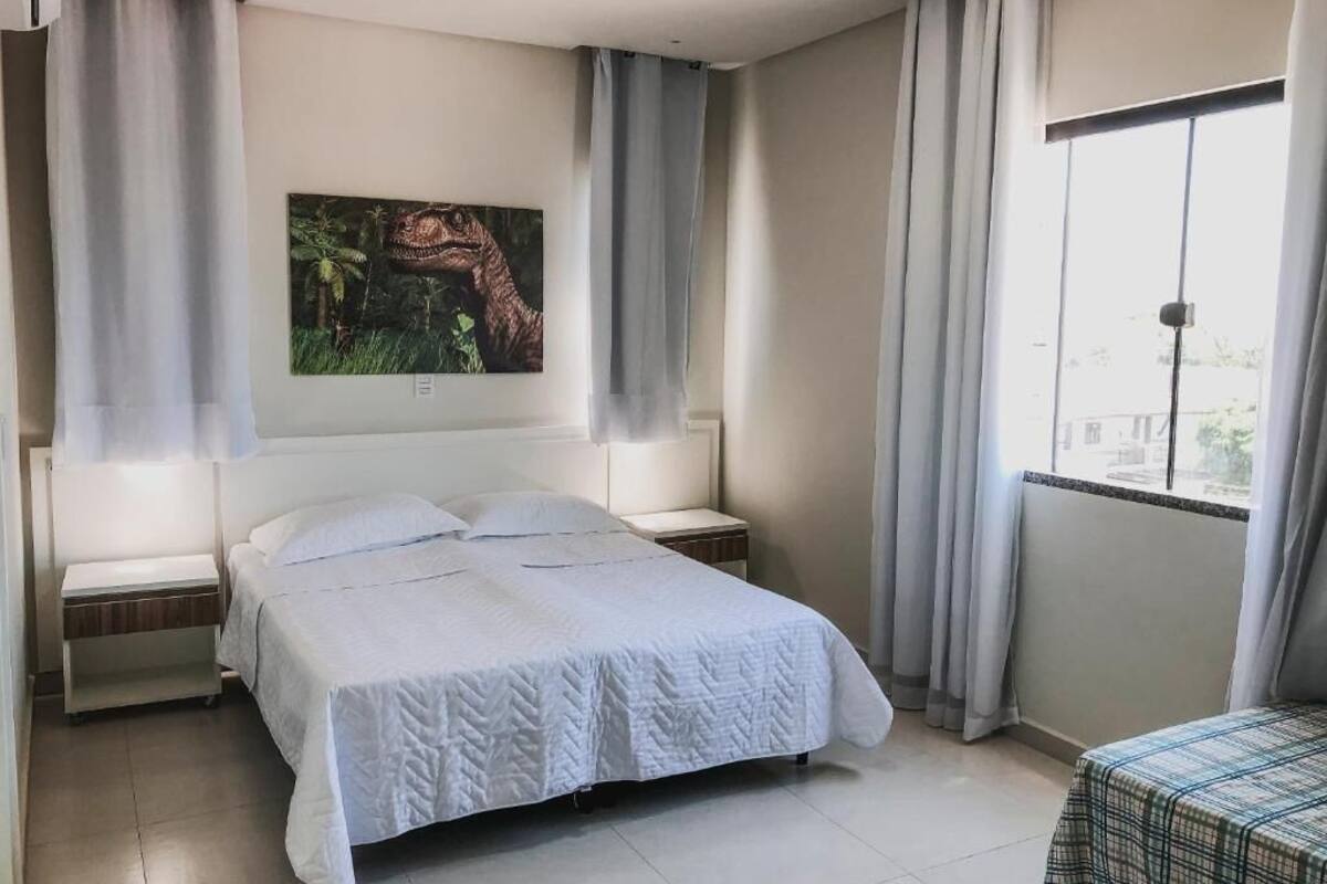 Minibar, caja fuerte, escritorio y wifi gratis