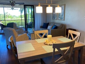 Condo, 2 habitaciones | Sala de estar | Televisión, Netflix y servicios de streaming 