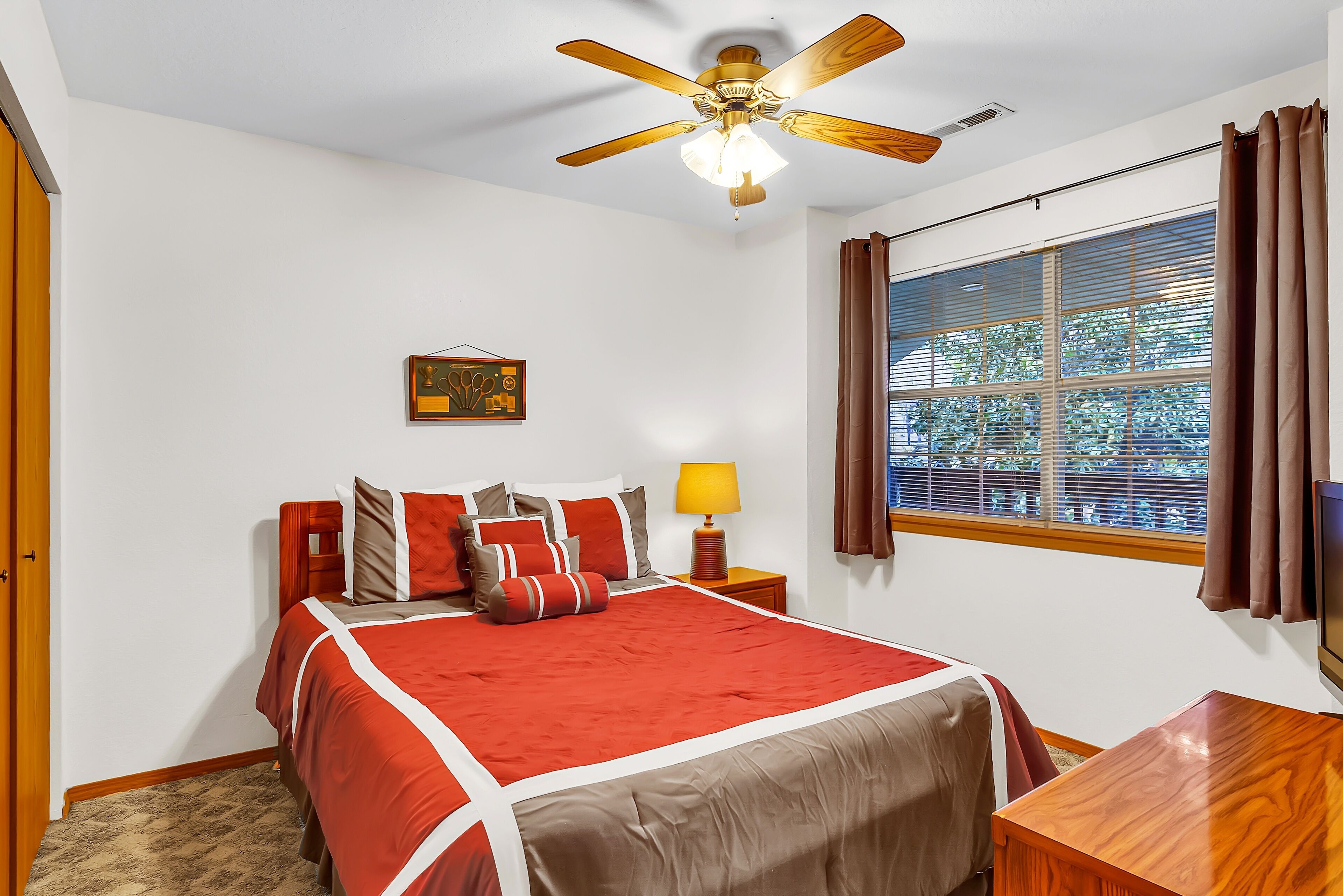 Sunset Terrace 2 Bedroom Condo by Redawning