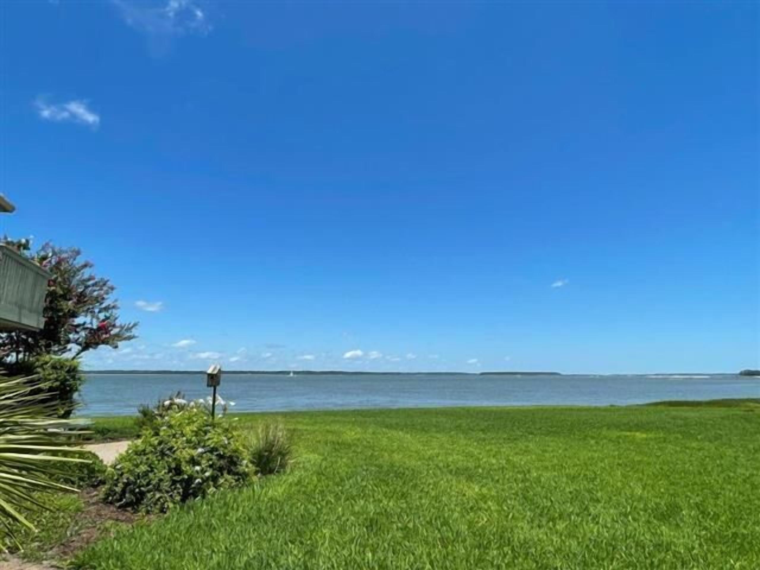 Elegant 2-Bed Villa w/ Breathtaking Water Views in the heart of Harbour Town