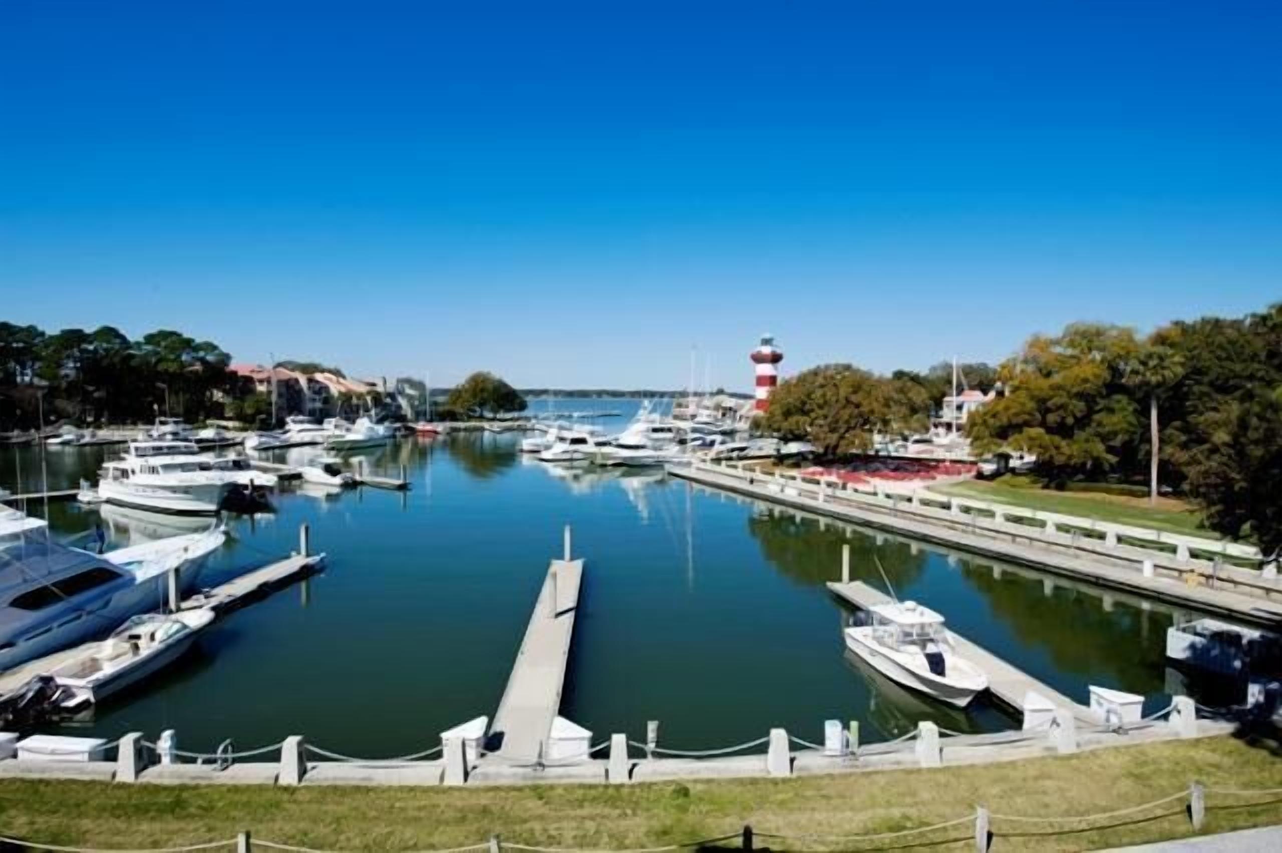 Stunning Waterfront 1-Bdrm w/ Full Kitchen in the Heart of Harbour Town