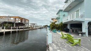 Terrace/patio - Island Adventure II 4 Bedrooms 4.5 Baths, Pool, Ocean View with Dock & Kayaks (Marathon)