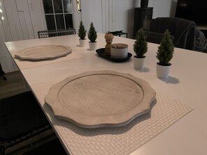 Dining - Designer Comfort in a Country Home! (Napanee)