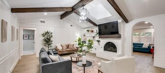 Stunning Modern Rustic House - Pool,Playroom,Patio