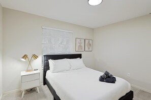 5 chambres, bureau, fer et planche à repasser, Wi-Fi