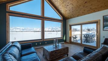 TV connectée, cheminée, baby-foot