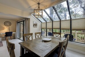 Dining - 188 Beachwalk – Family-Friendly Villa Just Steps from the Beach! (Hilton Head Island)