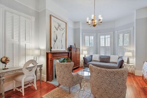 TV, Netflix, streaming services