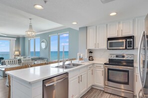 Fridge, microwave, oven, stovetop - Marisol 4 bedroom unit, family friendly, Summer dates still available! (Panama City Beach)