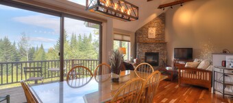 Rock Pond Condo 45 - Beautiful Ski in/Ski out condo unit on Saddleback!