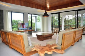 Living area - Atsuka Hill View 8BR Vila with Private Heated Pool (Cimenyan)
